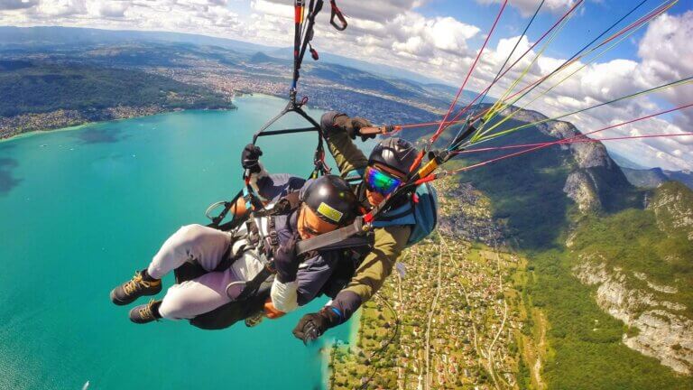 Lire la suite à propos de l’article Où sauter en parapente à Annecy ?