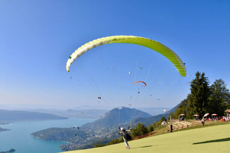 Lire la suite à propos de l’article Quel est le poids d&rsquo;un parapente ?