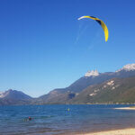Top des activités à sensations fortes à Annecy : sports extrêmes entre lac et montagnes